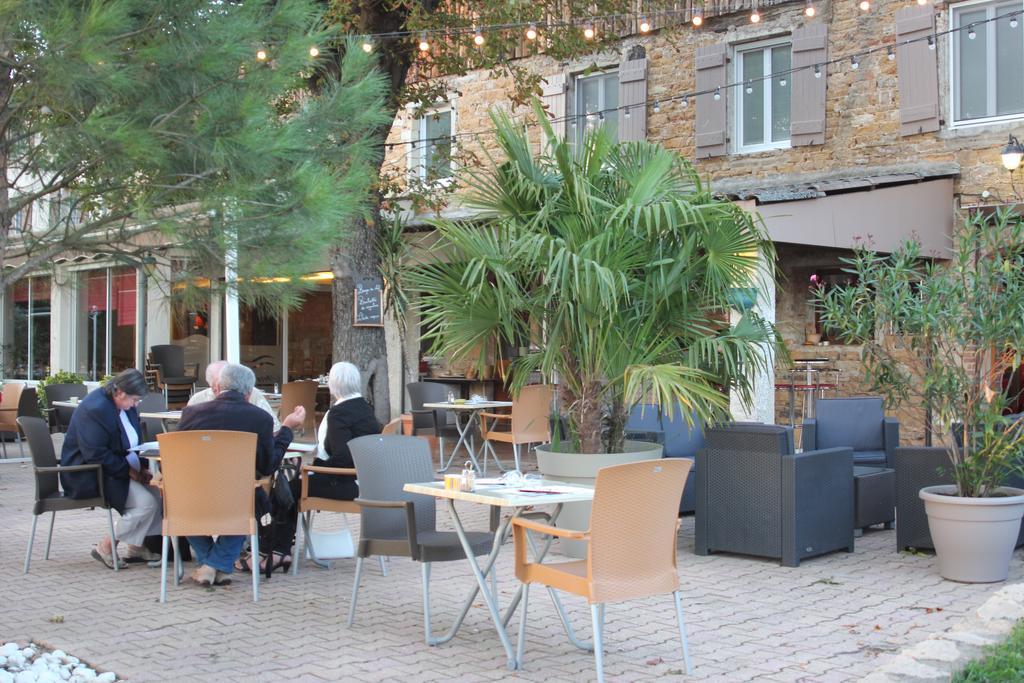 Отель O2 Saone Reyrieux Экстерьер фото